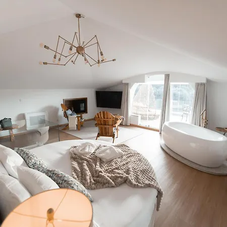Aparthotel Estrelas Do Douro 4*