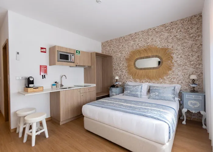 Aparthotel Estrelas Do Douro 4*
